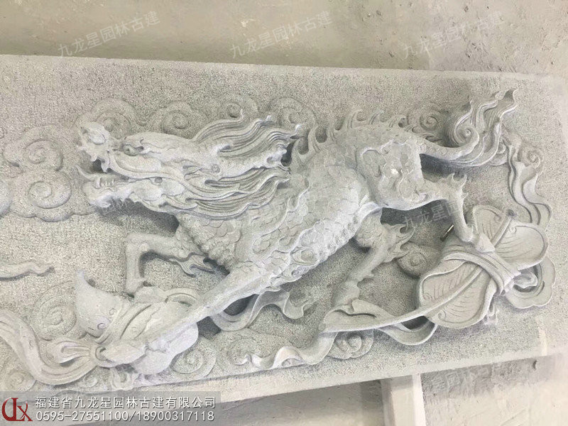 麒麟献瑞石材浮雕