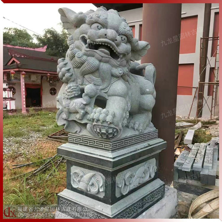 庙门口青石石狮子图片