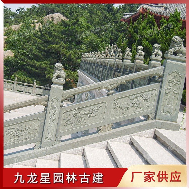 栏杆石狮子图片